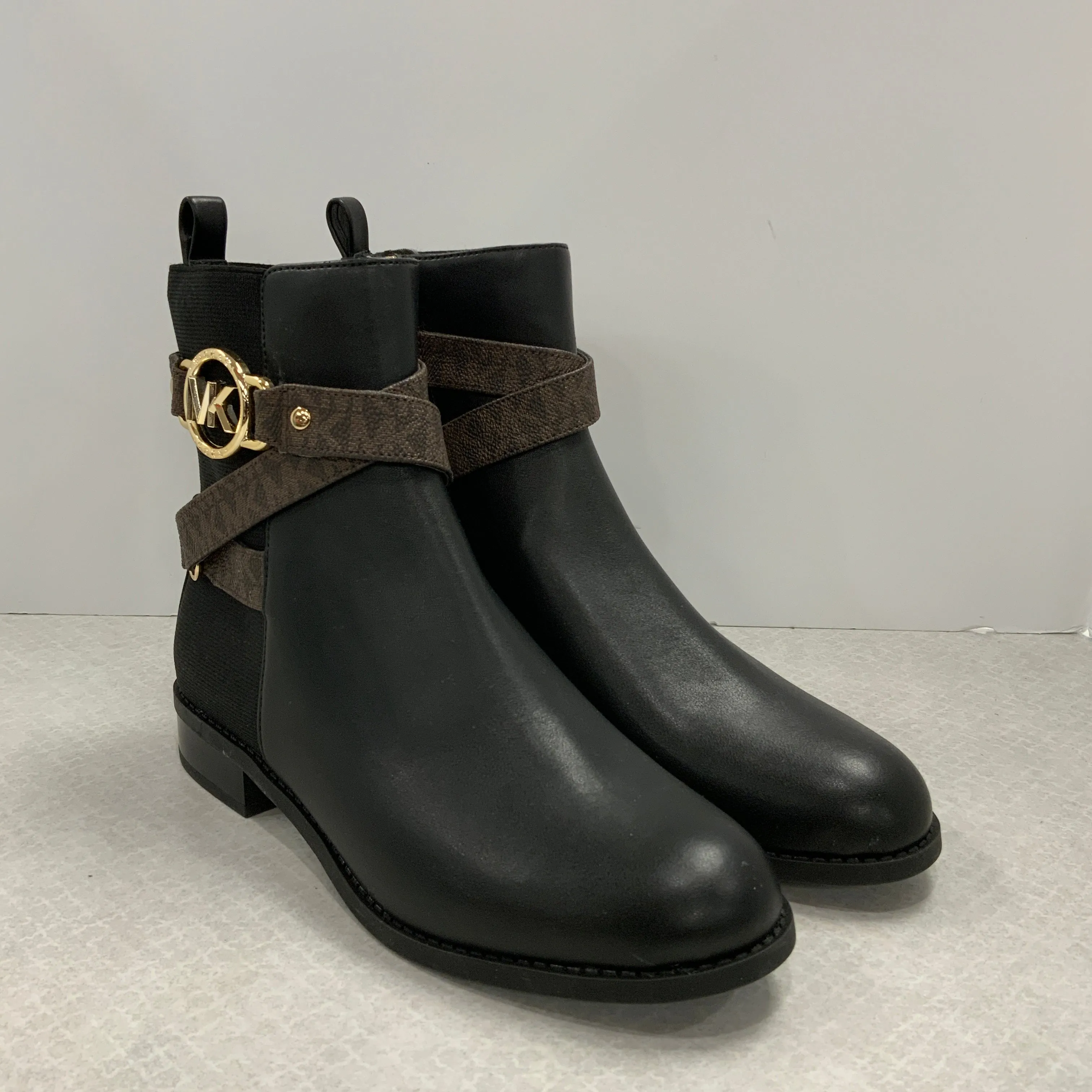 Boots Ankle Flats By Michael By Michael Kors In Black, Size: 7