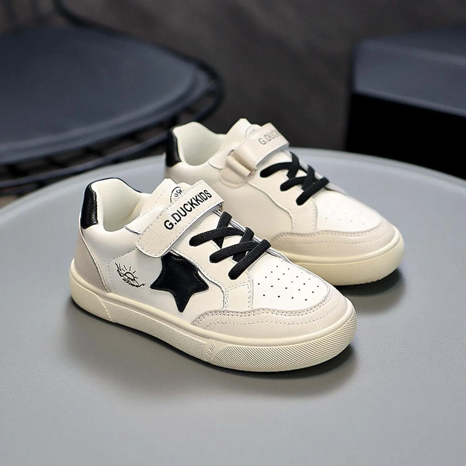 Children's Fashion Sneakers Thick Bottomed Casual Walking Shoes Breathable Lightweight Gym Sports Tennis Shoes Outdoor Sports Running Shoes/Boys/Girls