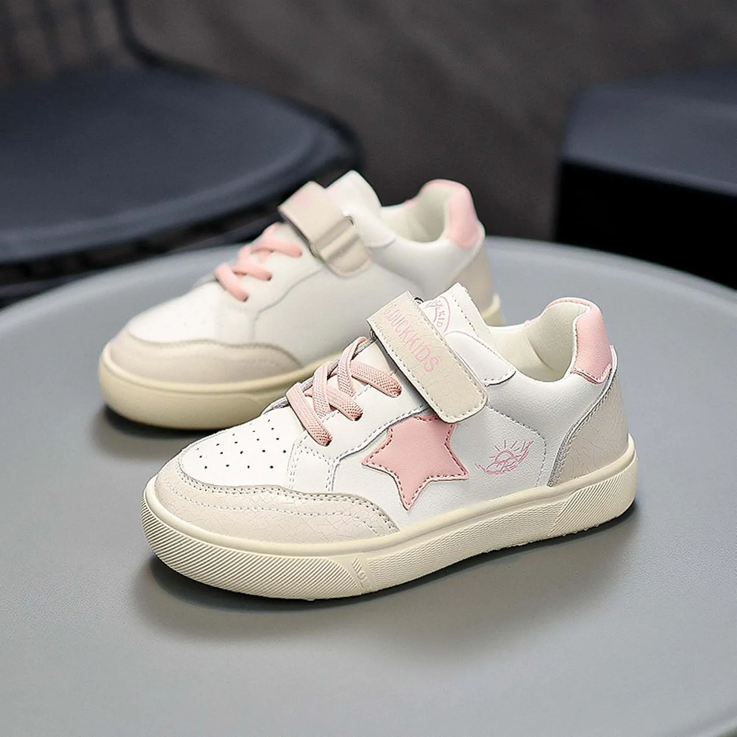 Children's Fashion Sneakers Thick Bottomed Casual Walking Shoes Breathable Lightweight Gym Sports Tennis Shoes Outdoor Sports Running Shoes/Boys/Girls
