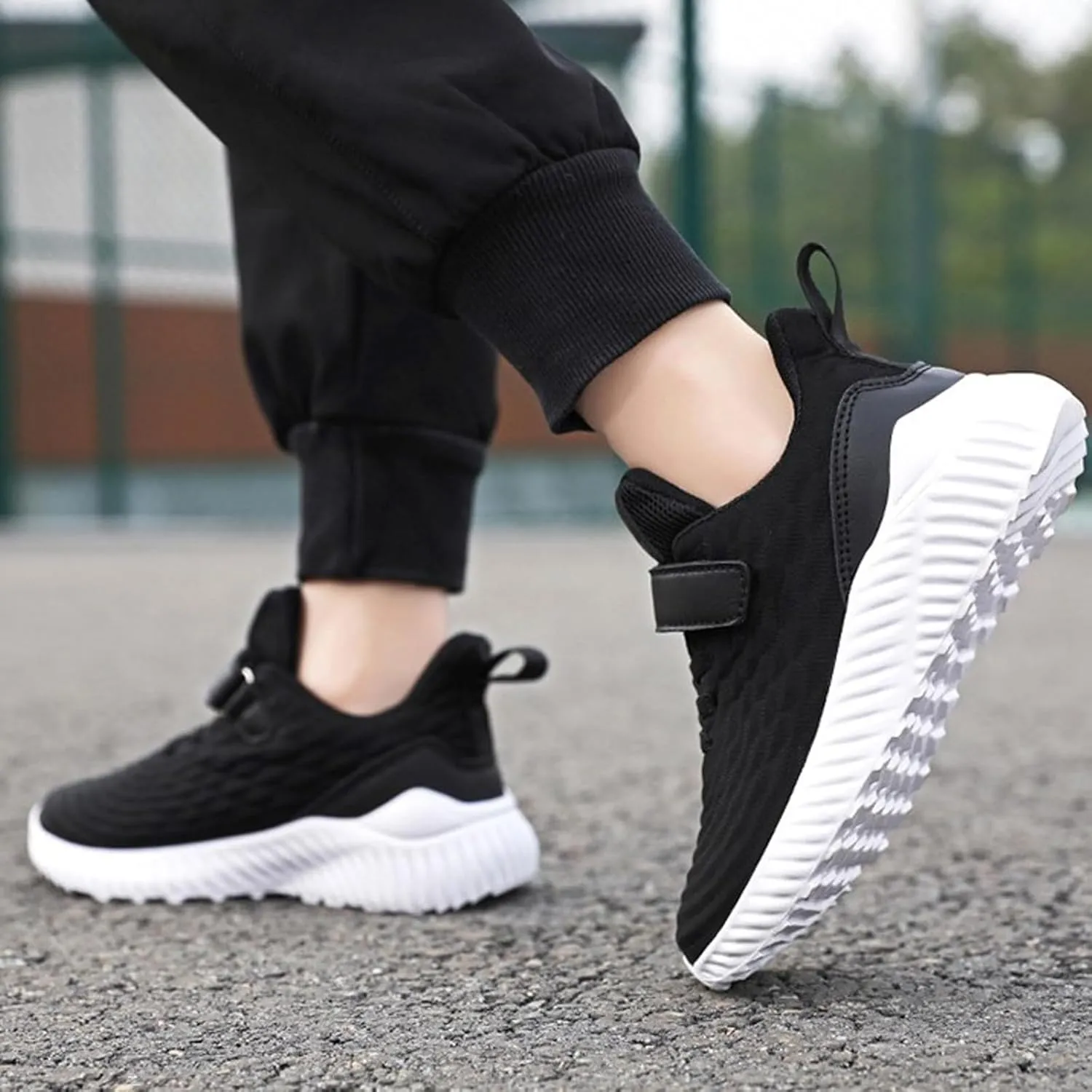 Kids Shoes Boys Girls Fashion Sneakers Breathable Lightweight Anti-Slip Athletic Footwear